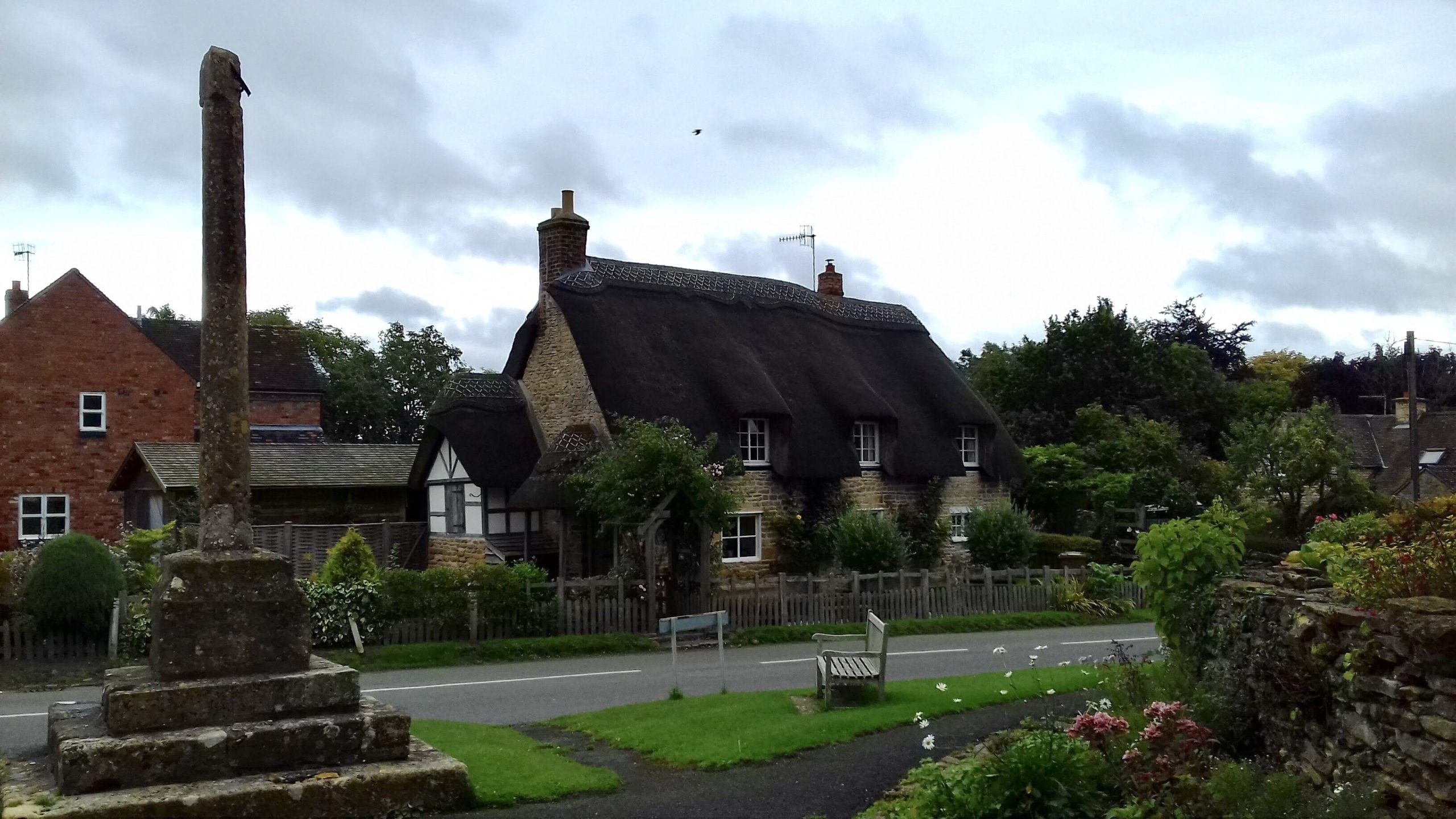 Bredon Hill from Ashton-under-Hill and back via the Wychavon Way