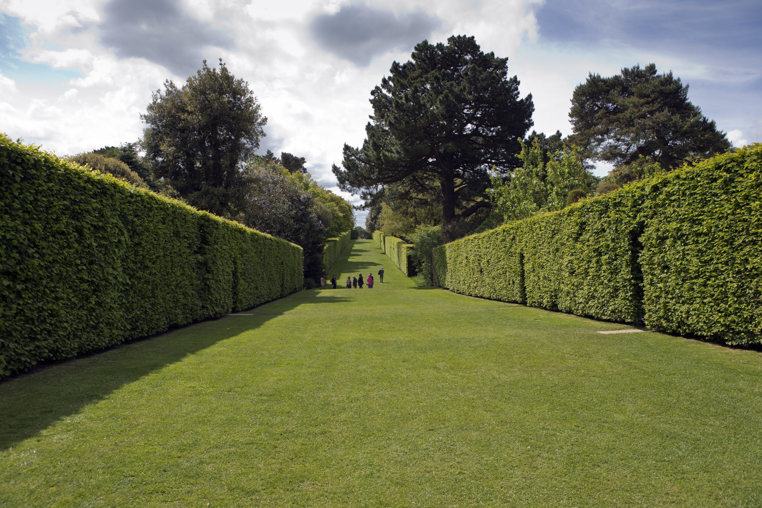 Mickleton, Meon, Murder and Gardens 