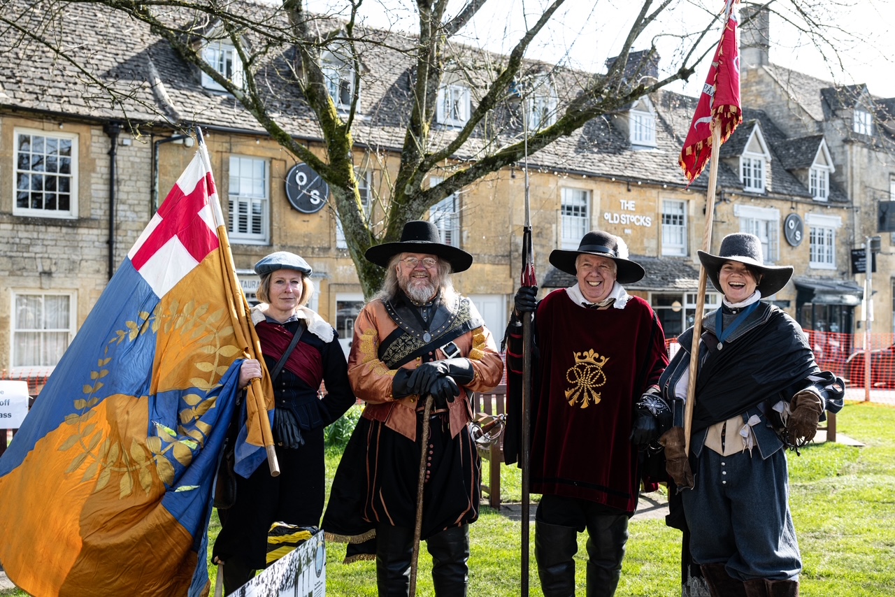 In the footsteps of Royalists and Parliamentarians